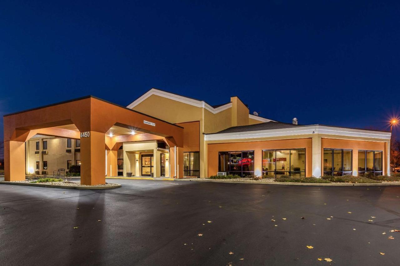 Quality Inn & Suites Southport Indianápolis Exterior foto